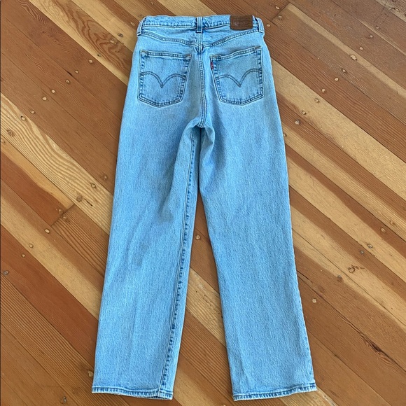 Levi’s Premium Ribcage Straight Lightwash Jeans 28 - Picture 6 of 8
